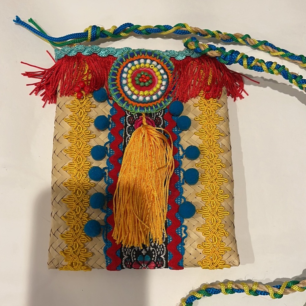New without Tag Handmade crossbody Bag, very colorful and unique! - Picture 2 of 5